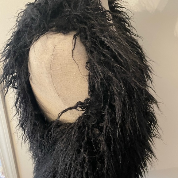 Show Me Your MuMu Faux Fur Vest - Picture 9 of 14